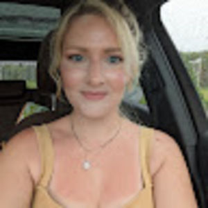 Meet your Posher, Alicia